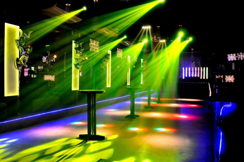 Pista com iluminação de palco para festa em São Paulo